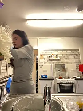 Snapshot of Camwithchlox chatting on September 19, 2025, 11:09 pm Camwithchlox online show from September 19, 2025, 11:09 pm