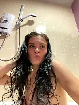 Snapshot of Camwithchlox chatting on October 12, 2025, 6:53 pm Camwithchlox online show from October 12, 2025, 6:53 pm