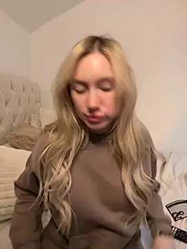 SexySaraxxoo online show from November 20, 2025, 9:43 am