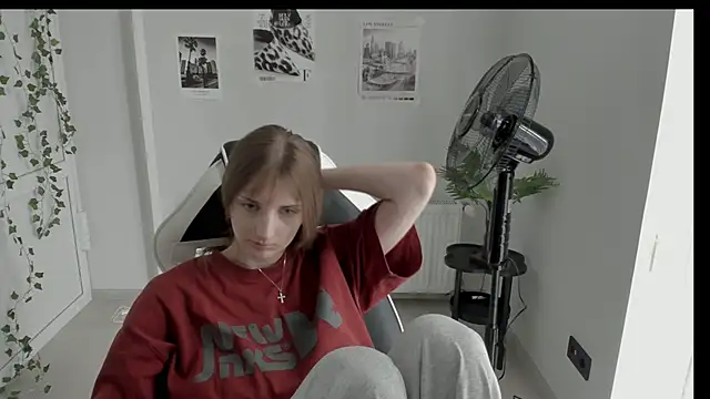 NeyliDream online show from June 13, 2026, 10:02 am