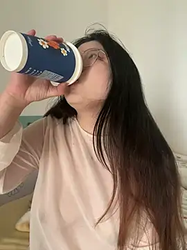 xxwang20 online show from March 20, 2026, 9:43 am