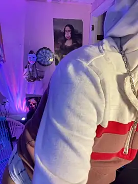 shortywidaphatty online show from October 24, 2025, 1:54 pm