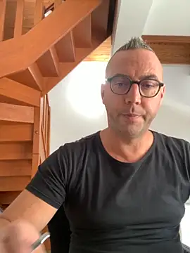 Snapshot of Marronglace1 chatting on October 4, 2025, 9:00 am Marronglace1 online show from October 4, 2025, 9:00 am