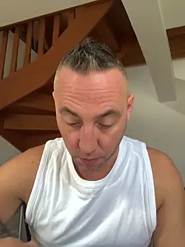 Marronglace1 online show from November 5, 2025, 8:06 am