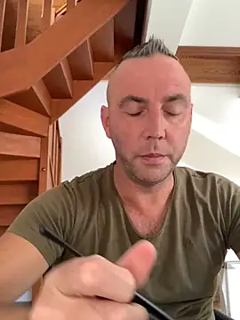 Snapshot of Marronglace1 chatting on October 17, 2025, 9:34 am Marronglace1 online show from October 17, 2025, 9:34 am