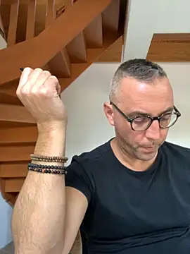 Snapshot of Marronglace1 chatting on October 7, 2025, 3:13 pm Marronglace1 online show from October 7, 2025, 3:13 pm