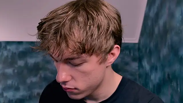 Snapshot of MarkShot_ chatting on October 27, 2025, 4:19 pm MarkShot online show from October 27, 2025, 4:19 pm