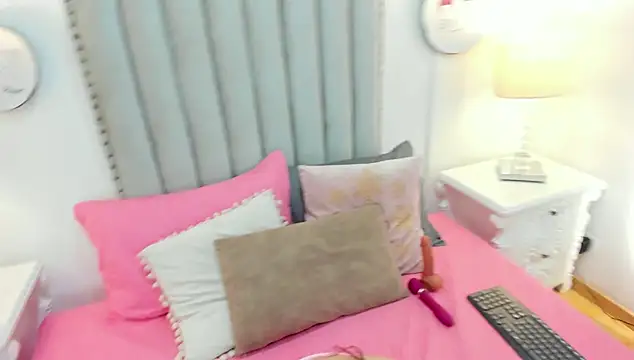 CherryVelvet19 online show from October 26, 2025, 11:54 am