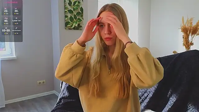 Snapshot of Succubelle chatting on October 8, 2025, 6:04 am Succubelle online show from October 8, 2025, 6:04 am