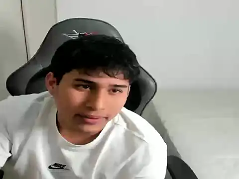 Snapshot of jhony_dickm chatting on September 28, 2025, 6:48 pm jhony dickm online show from September 28, 2025, 6:48 pm