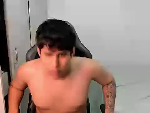 Snapshot of jhony_dickm chatting on October 22, 2025, 8:19 pm jhony dickm online show from October 22, 2025, 8:19 pm