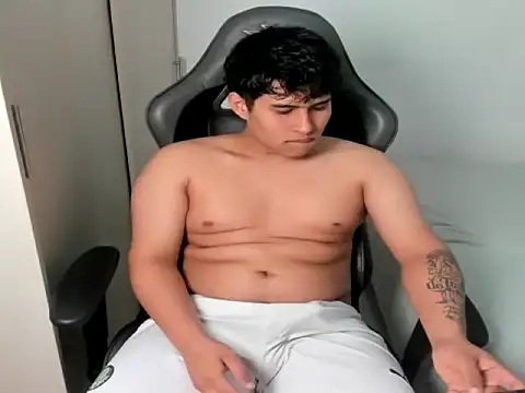 Snapshot of jhony_dickm chatting on October 10, 2025, 11:49 pm jhony dickm online show from October 10, 2025, 11:49 pm