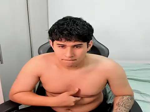 Snapshot of jhony_dickm chatting on October 14, 2025, 5:24 pm jhony dickm online show from October 14, 2025, 5:24 pm