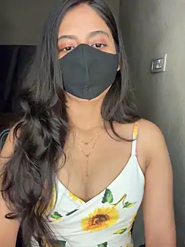 Snapshot of Tanya-mittal chatting on October 21, 2025, 1:43 pm Tanya-mittal online show from October 21, 2025, 1:43 pm