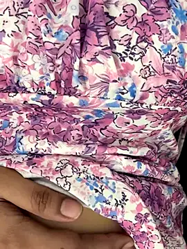 Snapshot of Tanya-mittal chatting on October 14, 2025, 3:40 am Tanya-mittal online show from October 14, 2025, 3:40 am