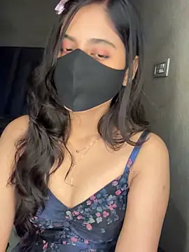 Snapshot of Tanya-mittal chatting on October 24, 2025, 12:42 am Tanya-mittal online show from October 24, 2025, 12:42 am