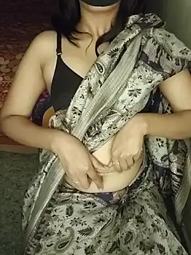 Snapshot of Tanya-mittal chatting on September 23, 2025, 5:47 am Tanya-mittal online show from September 23, 2025, 5:47 am