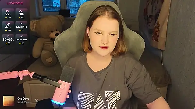 OliviaBlade online show from October 5, 2025, 1:24 pm