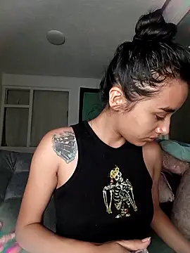 Snapshot of sweetdubros2 chatting on October 29, 2025, 5:28 am sweetdubros2 online show from October 29, 2025, 5:28 am