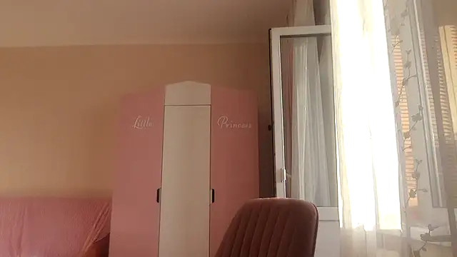 KarelliaStar online show from September 21, 2025, 2:55 pm