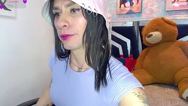 Charlotte Landry   online show from February 3, 2026, 3:06 pm