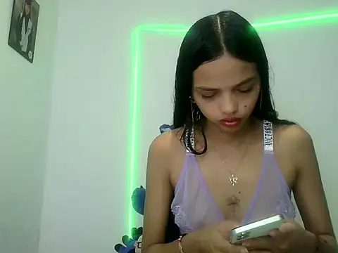 lucy babyy online show from October 20, 2025, 7:47 pm