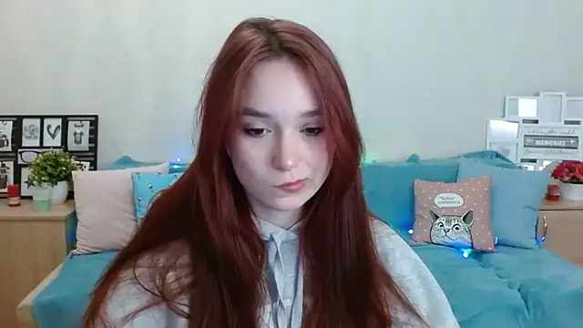 Snapshot of aFoxie chatting on November 4, 2025, 11:08 pm aFoxie online show from November 4, 2025, 11:08 pm