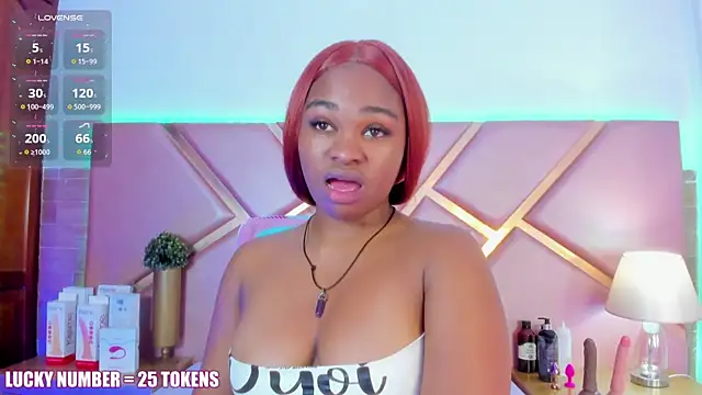 Snapshot of SophieSinclair chatting on February 11, 2026, 12:38 pm SophieSinclair online show from February 11, 2026, 12:38 pm