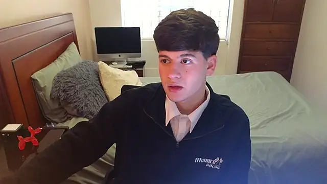 Snapshot of tightncuteass chatting on September 22, 2025, 9:32 pm tightncuteass online show from September 22, 2025, 9:32 pm