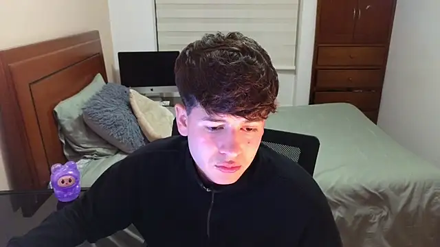 Snapshot of tightncuteass chatting on October 10, 2025, 12:11 am tightncuteass online show from October 10, 2025, 12:11 am