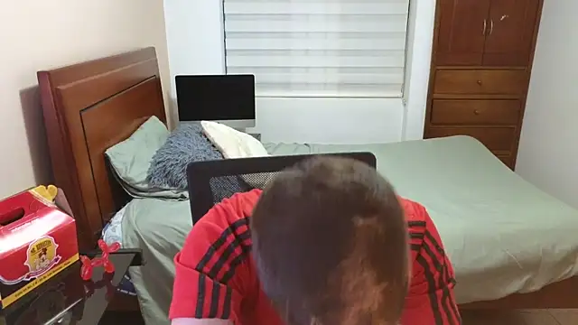 Snapshot of tightncuteass chatting on October 29, 2025, 10:42 pm tightncuteass online show from October 29, 2025, 10:42 pm