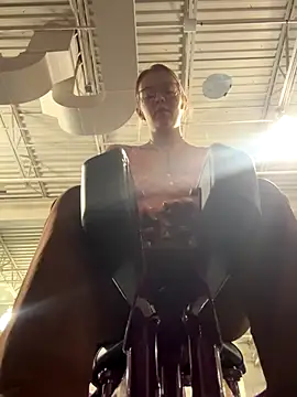 Snapshot of AllesandraLove chatting on October 21, 2025, 9:30 am AllesandraLove online show from October 21, 2025, 9:30 am