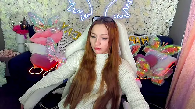 FoxyMayy online show from March 30, 2026, 7:43 am