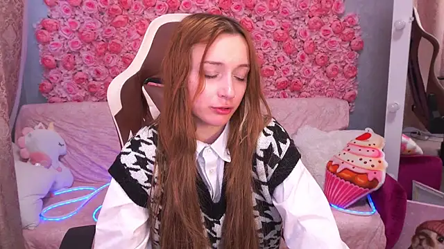 FoxyMayy online show from May 30, 2026, 4:30 am