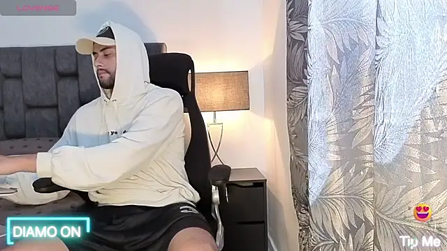 Snapshot of Thomas_redcol chatting on October 14, 2025, 3:45 pm Thomas redcol online show from October 14, 2025, 3:45 pm