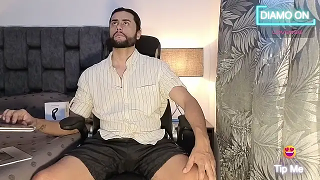 Snapshot of Thomas_redcol chatting on October 30, 2025, 7:22 pm Thomas redcol online show from October 30, 2025, 7:22 pm