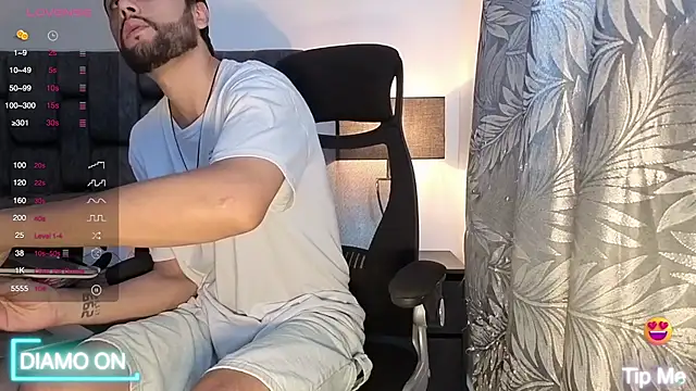 Snapshot of Thomas_redcol chatting on October 18, 2025, 5:15 pm Thomas redcol online show from October 18, 2025, 5:15 pm