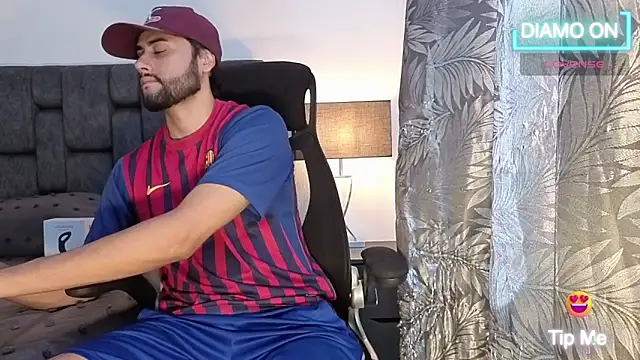 Snapshot of Thomas_redcol chatting on October 26, 2025, 4:18 pm Thomas redcol online show from October 26, 2025, 4:18 pm