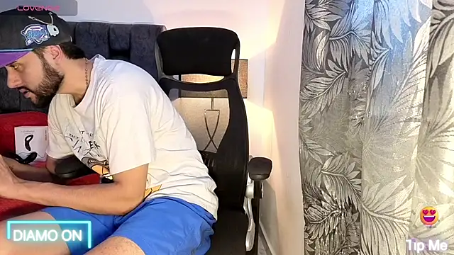 Snapshot of Thomas_redcol chatting on September 25, 2025, 5:30 pm Thomas redcol online show from September 25, 2025, 5:30 pm