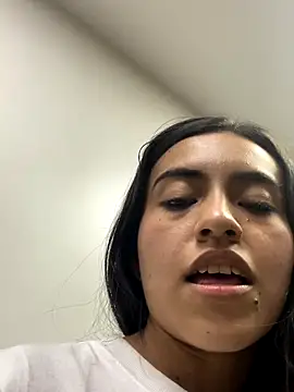 Snapshot of Leslie_Bussh_ chatting on September 23, 2025, 10:17 pm Leslie Bussh online show from September 23, 2025, 10:17 pm