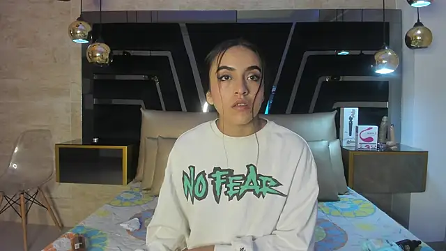 Snapshot of Leslie_Bussh_ chatting on October 29, 2025, 8:19 pm Leslie Bussh online show from October 29, 2025, 8:19 pm