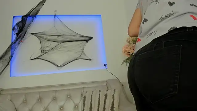 Snapshot of Ridwana_ chatting on October 23, 2025, 11:42 am Ridwana online show from October 23, 2025, 11:42 am