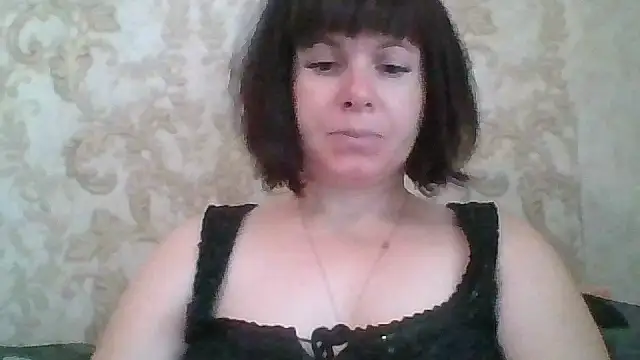 Snapshot of SecretSienna_ chatting on October 7, 2025, 8:59 am SecretSienna  online show from October 7, 2025, 8:59 am