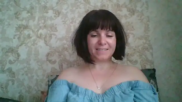 Snapshot of SecretSienna_ chatting on October 19, 2025, 11:35 am SecretSienna  online show from October 19, 2025, 11:35 am