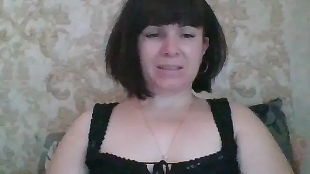 Snapshot of SecretSienna_ chatting on October 17, 2025, 8:06 am SecretSienna  online show from October 17, 2025, 8:06 am