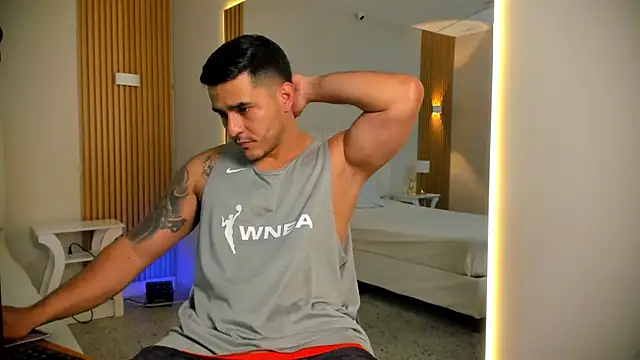 Snapshot of big-tyler chatting on January 17, 2026, 6:11 pm big-tyler online show from January 17, 2026, 6:11 pm