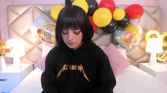 Adara  carter  online show from September 28, 2025, 12:56 pm