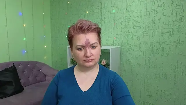 Aria Auroraa online show from September 16, 2025, 4:13 am