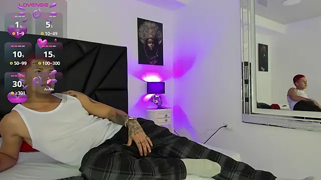 Aleanders  online show from September 30, 2025, 4:57 pm