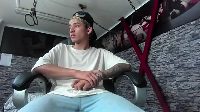 weesley boy online show from October 6, 2025, 11:38 pm